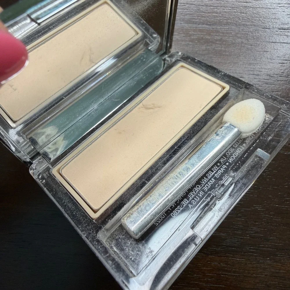 Clinique All About Shadow Soft Matte - AA French Vanilla
